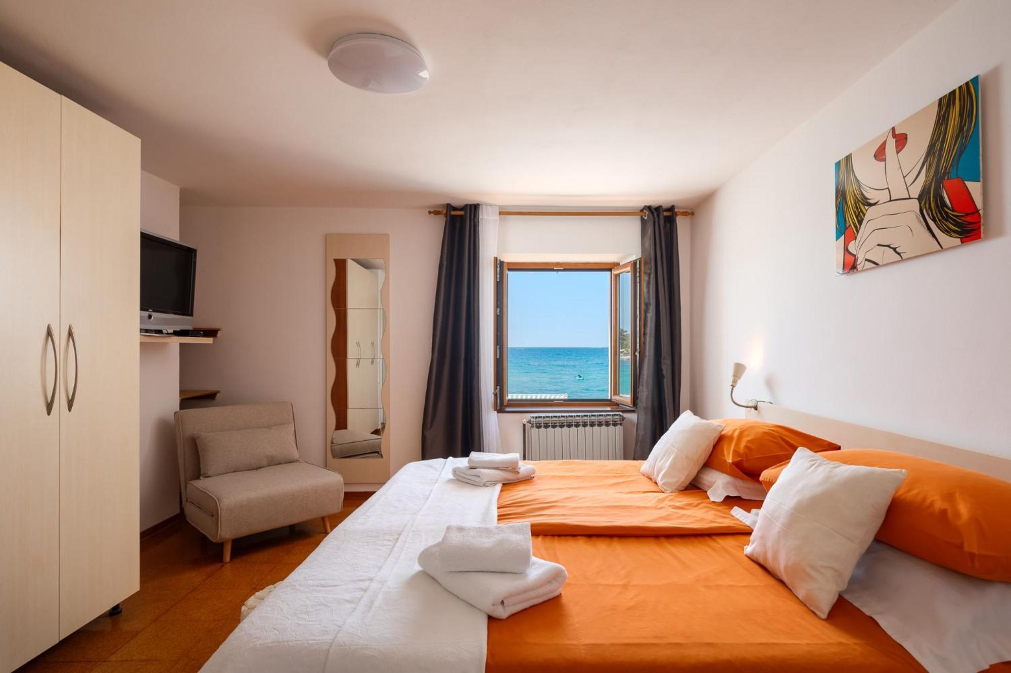 Beach House - Sea Breeze Porec Esterno foto