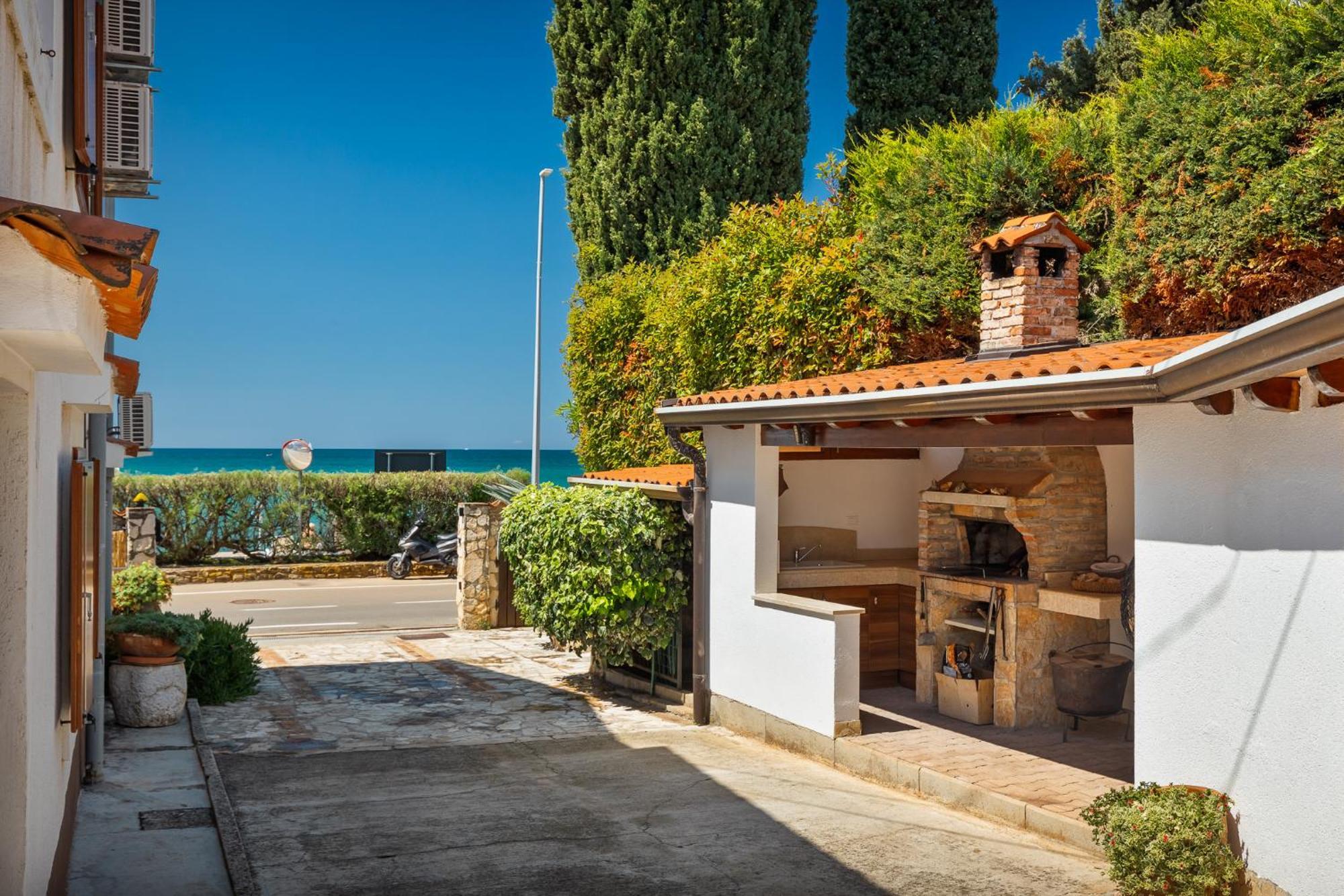 Beach House - Sea Breeze Porec Esterno foto